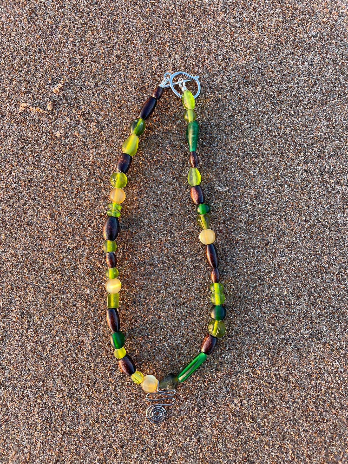 Green Glow Waviness Necklace